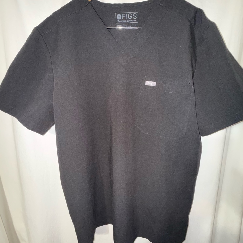 FIGS Men's Black Short Sleeve Tee